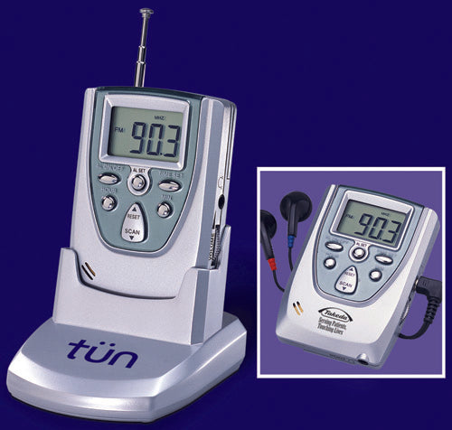 Compact Fm Radio W/belt Clip Desk Dock & Earphone