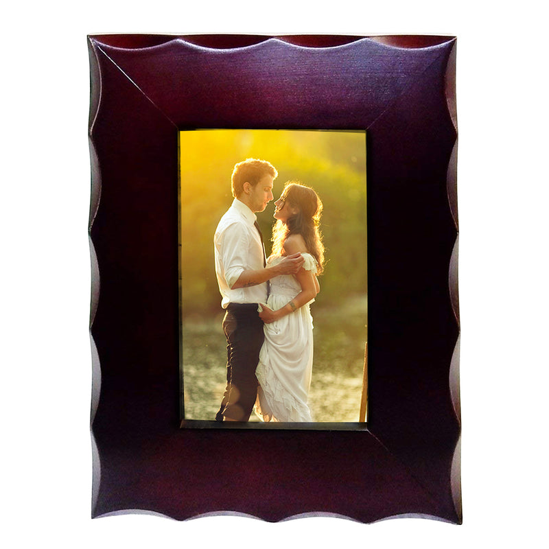 Wooden 4" X 6" Photo Frame with Beveled Scallops